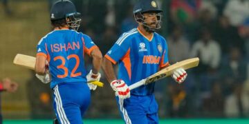 വന്നവർ വന്നവർ ഇന്ത്യയെ ഞെട്ടിക്കുകയാണല്ലോ… യുഎസിനു പിന്നാലെ നമീബിയയും!! അവസാന രണ്ട് ഓവറിൽ തെറുപ്പിച്ചത് ഇന്ത്യയുടെ 5 വിക്കറ്റുകൾ… സഞ്ജുവിന്റെ കിടിലൻ തുടക്കം, ഇഷാന്റെ വെടിക്കെട്ട്, ഏറ്റെടുത്ത് പാണ്ഡ്യ… പിന്നീടങ്ങോട്ട് വെറും ചടങ്ങുപോലെ ഇന്ത്യൻ ബാറ്റിങ് നിര- നമീബിയയ്ക്ക് 210 റൺസ് വിജലയലക്ഷ്യം