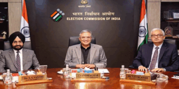 തിരഞ്ഞെടുപ്പ് ആരവങ്ങൾ മുഴങ്ങാൻ നേരമായി, ഒരുക്കങ്ങൾ വിലയിരുത്താൻ മുഖ്യ തിരഞ്ഞെടുപ്പ് കമ്മീഷണറും സംഘവും കേരളത്തിലേയ്ക്ക്; പ്രഖാപനം മാർച്ച് പകുതിയൊടെ