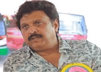 പമ്പയിൽ നിന്നും നിലയ്ക്കൽ സ്റ്റാൻഡിലേക്ക് ടിക്കറ്റ് എടുത്ത അയ്യപ്പ ഭക്തരെ ഇടയ്ക്ക് ഇറക്കിവിട്ടു; കെഎസ് ആർടിസി ഡ്രൈവറെ പിരിച്ചുവിട്ടു; കണ്ടക്ടർക്ക് തിരുവനന്തപുരത്തു നിന്നും കാസർ​ഗോടേയ്ക്ക് സ്ഥലം മാറ്റം