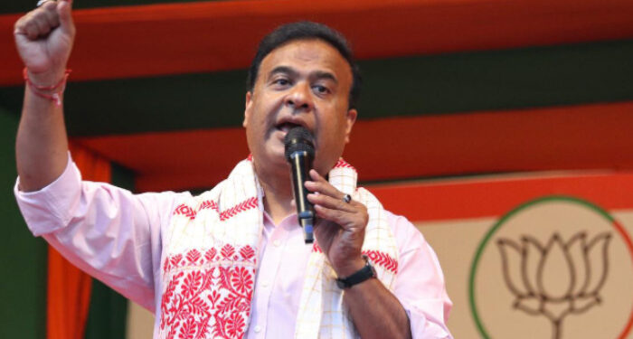 തന്റെ എല്ലാ പ്രവൃത്തികളും ഹിന്ദു സമൂഹത്തിന്റെ നന്മയ്ക്ക് വേണ്ടി, ഒരിക്കലും ഭരണഘടനയുടെ അതിര്‍വരമ്പ് ലംഘിച്ചിട്ടില്ല, അതിനാല്‍ എനിക്ക് ഭയമില്ല. അസമിനും ഹിന്ദുക്കള്‍ക്കും വേണ്ടിയാണ് ഞാന്‍ സംസാരിക്കുന്നത്, മുസ്ലിം വിദ്വേഷ പരാമര്‍ശത്തില്‍ വിശദീകരണവുമായി ഹിമന്ത ബിശ്വ ശര്‍മ്മ