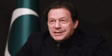 ഇമ്രാൻ ഖാന്റെ ആരോഗ്യനില അപകടത്തിൽ ,കാഴ്ചശക്തി 85 ശതമാനവും നഷ്ടപ്പെട്ടു;ദുരുദ്ദേശ്യപരവും മനുഷ്യത്വമില്ലാത്തതും നിയമവിരുദ്ധവുമായ ചികിത്സയാണ്  പാക് ഭരണകൂടം നൽകുന്നത്; അദ്ദേഹത്തിന്റെ ജീവന് അടിയന്തര നടപടി അനിവാര്യം –  കോടതി നിയോഗിച്ച അഭിഭാഷകന്റെ റിപ്പോർട്ട്