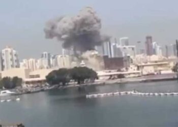 ഗൾഫിലെ യുഎസ് താവളങ്ങൾ ലക്ഷ്യമിട്ട് തുടരെത്തുടടെ മിസൈലുകൾ വർഷിച്ച് ഇറാൻ!! ഗൾഫ് രാജ്യങ്ങൾ വ്യോമപാത അടച്ചു, യുദ്ധഭീതിയിൽ പശ്ചിമേഷ്യാ…സൈനിക കേന്ദ്ര പരിസരത്തുനിന്ന് എല്ലാവരും അകന്നു നിൽക്കണം, ജനങ്ങൾ വീടുകളിലോ മറ്റു സുരക്ഷിതയിടങ്ങളിലോ തുടരണമെന്നും മുന്നറിയിപ്പ്