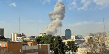 ഇറാനില് ആക്രമണം അഴിച്ചുവിട്ട് ഇസ്രയേലും – യുഎസും, ടെഹ്റാനിൽ വന് നാശനഷ്ടം, സ്ഥലം വിട്ട് ഖമനയി