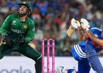 അഭിഷേകിനെ കീറിമുറിച്ച് പഠിച്ചപ്പോൾ ക്വസ്റ്റ്യൻ പേപ്പറിൽ ചോദ്യം ഇഷാന്റെ വക, പാക്കിസ്ഥാന് 176 റൺസ് വിജയലക്ഷ്യം, അവസാന രണ്ട് ഓവറിൽ പാക്ക് ബോളർമാർ വീഴ്ത്തിയിട്ടത് നായകനുൾപ്പെടെ 3 വിക്കറ്റുകൾ, കഴിഞ്ഞ ആറ് കളിയിൽ അഭിഷേക് സംപൂജ്യനായി മടങ്ങിയത് 4 തവണ