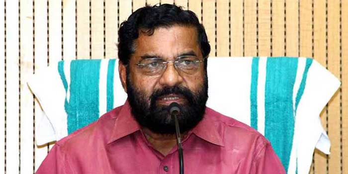 കെഎസ്യു പ്രവർത്തകർക്ക് ആണത്തം ഉണ്ടെങ്കിൽ സമരം മുൻകൂട്ടി അറിയിക്കുകയാണ് ചെയ്യേണ്ടത്, നടത്തിയത് പതിയിരുന്നുള്ള ആക്രമണം!!കേരളത്തിൽ ഒരു മന്ത്രിയെയും ഓടിച്ചിട്ട് പിടിക്കാൻ ആരും ശ്രമിച്ചിട്ടില്ല… സിസിടിവി ദൃശ്യം വെച്ചാണോ കേരളത്തിൽ എല്ലാ കേസുകളും തെളിയിക്കുന്നത്? മന്ത്രി പറയുന്നതാണ് മുഖവിലയ്ക്കെടുക്കേണ്ടത്- കടകംപള്ളി സുരേന്ദ്രൻ