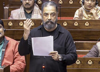 ബീഹാർ ജീവിച്ചിരിക്കുന്ന മരിച്ചവരുടെ നാടായി മാറി, ഈ രോഗം രാജ്യത്തുടനീളം പടരാൻ ഞങ്ങൾ ആഗ്രഹിക്കുന്നില്ല, തമിഴ്‌നാട്ടിൽ വൈകാതെ ഒരു കോടിയോളം ജീവിച്ചിരിക്കുന്നവർ മരിച്ചവരായി മാറിയേക്കാം, തെരഞ്ഞെടുപ്പ് കമ്മിഷന്‍ പരിശോധിച്ച് കണ്ടപിടിക്കുന്നത് അക്ഷരത്തെറ്റുകളും വിലാസത്തിലെ പിശകും മാത്രം, രൂക്ഷ വമിര്‍ശനം ഉയര്‍ത്തി കമല്‍ഹാസന്‍