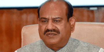 രാഹുൽ ​ഗാന്ധിയെ സംസാരിക്കാൻ അനുവദിച്ചില്ല, എംപിമാരെ സസ്പെൻഡ് ചെയ്തു; സ്പീക്കർക്കെതിരെ അവിശ്വാസ പ്രമേയത്തിന് പ്രതിപക്ഷ നീക്കം;  ഒപ്പുശേഖരണം ആരംഭിച്ചു