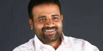 ഭീഷണിപ്പെടുത്തിയും വിരട്ടിയുമാണ് സിപിഎം ആളുകളെ പിടിച്ചുനിര്‍ത്തുന്നത്, പ്രേം കുമാറിന് ഒരു ഓഫറും നല്‍കിയിട്ടില്ല,  ഓഫര്‍ കൊടുത്ത് ആരെയും കൊണ്ടുവരേണ്ട  കാര്യം കോണ്‍ഗ്രസിനില്ല, എച്ചിൽ തിന്നുന്നവർ മാത്രമാണ് ഇപ്പോള്‍ സിപിഎമ്മില്‍ നില്‍ക്കുന്നത്, അവിടെ നടക്കുന്നത് അടിമത്തം –  സി.ആർ. മഹേഷ് എംഎൽഎ