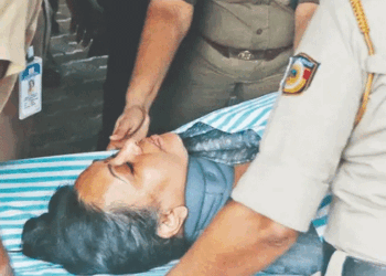 വീണാ ജോർജ് ഇന്നും ആശുപത്രിയിൽ തുടരും; കൈകൾക്ക് വേദന; എംആർഐയിൽ കാര്യമായ പ്രശ്നങ്ങളൊന്നും ഇല്ല