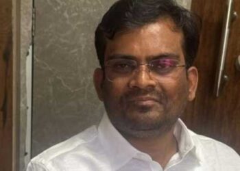 ജലസേചന പദ്ധതിയുടെ നിർമാണ പ്രവർത്തനങ്ങൾക്ക് കൈക്കൂലിയായി ആവശ്യപ്പെട്ടത് 11 ലക്ഷം, 5 ലക്ഷവുമായി കരാറുകാരൻ എത്തി, കൂടെ ലോകായുക്തയും… ബിജെപിഎംഎൽഎയെ പൊക്കിയത് സ്വന്തം ആശുപത്രിക്കുള്ളിൽ നിന്ന് കൈക്കൂലി വാങ്ങവെ