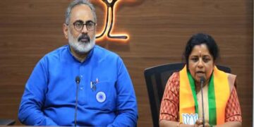 കഴിഞ്ഞ തെരഞ്ഞെടുപ്പിലെ സാമ്പത്തിക ബാധ്യത പാർട്ടി തീർക്കണം, യുഡിഎഫ് അധികാരത്തിൽ വന്നാൽ ബോർഡ് കോർപറേഷൻ സ്ഥാനങ്ങൾ ഏതെങ്കിലും നൽകണം- പാർട്ടിക്കു മുന്നിൽ രണ്ട് ആവശ്യങ്ങൾ ഉന്നയിച്ച് ആർ രശ്മി- അംഗീകരിക്കാതെ വന്നതെ നേരെ ബിജെപിയിലേക്ക്!! രശ്മിയുടെ പുതിയ കൂടുമാറ്റം സീറ്റ് പറഞ്ഞൊറപ്പിച്ച്?