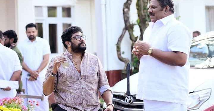 മറ്റത്തിൽ റോയിച്ചനായി ബിജു പപ്പൻ മുൻ  നിരയിലേക്ക്.