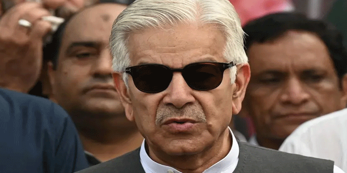 ഇസ്ലാമാബാദിലെ ചാവേറാക്രമണം: ഉത്തരവാദികൾ ഇന്ത്യയും താലിബാനുമെന്ന് പാക് പ്രതിരോധ മന്ത്രി; വായടപ്പിച്ച് ഇന്ത്യയും അഫ്​ഗാനും; ‘പാക്കിസ്ഥാൻ സ്വന്തം പ്രശ്നങ്ങൾക്ക് മറ്റുള്ളവരെ കുറ്റപ്പെടുത്തി സ്വയം വഞ്ചിക്കുന്നു‘വെന്ന് വിദേശകാര്യ മന്ത്രാലയം