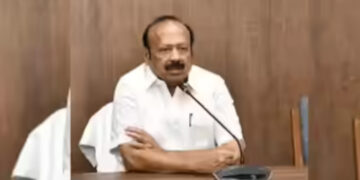 ഉത്തരേന്ത്യക്കാര്‍  തമിഴ്‌നാട്ടിൽ വന്ന് മേശ തുടയ്ക്കുന്നു, പാനി പൂരി വിറ്റു നടക്കുന്നു, കാരണം അവര്‍ക്ക് ഹിന്ദി മാത്രമേ അറിയൂ, എന്നാൽ നമ്മുടെ കുട്ടികൾ വിദേശത്ത് പോയി കോടികള്‍ സമ്പാദിക്കുകയാണ്, വിവാദ പ്രസംഗവുമായി പനീര്‍സെല്‍വം