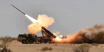 ‘അങ്ങോട്ടും ഇങ്ങോട്ടും’ : ഇന്ത്യയുടെ സ്വന്തം ‘പിനാക’ റോക്കറ്റ് ലോഞ്ചർ സിസ്റ്റം വാങ്ങാൻ ഫ്രാൻസ്; പീരങ്കി സംവിധാനങ്ങൾ, മിസൈലുകൾ, ഇലക്ട്രോണിക് വാർഫെയർ ഉപകരണങ്ങൾ എന്നിവയിലും കണ്ണുടക്കി; ;ചരിത്ര നീക്കങ്ങൾ