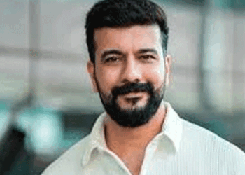 രമേശ് പിഷാരടിയെ  തൃപ്പൂണിത്തുറ സ്ഥാനാർത്ഥിയാക്കാൻ യു‍ഡിഎഫ്; തീരുമാനം കെ. ബാബു  മത്സരിക്കാനില്ലെന്ന് അറിയിച്ചതിനെ തുടർന്ന്; സിപിഎം കളത്തിലിറക്കുന്നത് മുൻ മേയർ എം. അനിൽകുമാറിനെ