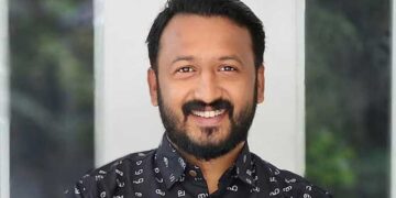 ഒരു മണിക്കൂർ നീണ്ട ന്യായീകരണം, ചാറ്റുകൾ ഒന്നും നിഷേധിച്ചില്ല… മൂന്നാം പരാതിക്കാരി മൂന്ന് ബെഡ്റൂമുള്ള ഫ്ലാറ്റ് വേണമെന്ന് രാഹുൽ പറയുന്നതുവരെ മാത്രമേ പുറത്തുവിട്ടിരുന്നുള്ളു, അതിനു താഴെയുള്ള ചാറ്റിൽ മൂന്ന് ബെഡ്റൂമാണ് നല്ലത്, വിവാഹം കഴിഞ്ഞ് കുട്ടികളുമായി ജീവിക്കുമ്പോൾ അതാണ് സൗകര്യമെന്നും അവർ മെസേജ് ചെയ്തിട്ടുണ്ടെന്ന് രാഹുൽ, പുറത്തുവിട്ട ചാറ്റുകൾക്ക് മുൻപും ശേഷവുമുള്ള കൂടി പുറത്തുവി‌ടാൻ വെല്ലുവിളി