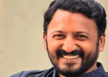 ജാമ്യ വ്യവസ്ഥ ലംഘിച്ച് പരാതിക്കാരിയെ രഹസ്യമൊഴി നല്കിയതിന്റെ പിറ്റേന്ന് വാട്സാപ്പിൽ വിളിക്കാൻ ശ്രമിച്ചു, രാഹുൽ മാങ്കൂട്ടത്തിലിനോട് നേരിട്ട് ഹാജരാകണമെന്ന് കോടതി