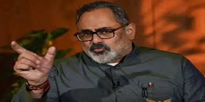 ‘ കേന്ദ്ര ബജറ്റില്‍ കേരളത്തിന് ഒന്നും കിട്ടുന്നില്ല, കിട്ടുന്നില്ല എന്നല്ല പറയേണ്ടത്, കേന്ദ്രം നല്കിയ പദ്ധതികൾ എത്രയെണ്ണം സംസ്ഥാനം നടപ്പാക്കി?  ഇവിടെ എന്തെങ്കിലും നടക്കണമെങ്കിൽ സംസ്ഥാനത്ത് എൻഡിഎ സർക്കാർ വരണം‘- രാജീവ്‌ ചന്ദ്രശേഖർ