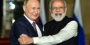 റഷ്യ മാത്രമല്ല ഇന്ത്യയുടെ വിതരണക്കാര്‍, ഇന്ത്യക്ക് ഏത് രാജ്യത്ത് നിന്നും എണ്ണ വാങ്ങാനുള്ള സ്വാതന്ത്ര്യമുണ്ട്, നേരത്തെയും ഇത്തരത്തില്‍ വാങ്ങിയിട്ടുമുണ്ട്, അതിനാല്‍  പുതുമ ഒന്നും കാണുന്നില്ല, ട്രംപിന്റെ അവകാശവാദത്തില്‍ പ്രതികരണവുമായി റഷ്യ