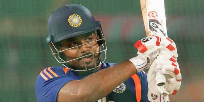 ‘അഭിഷേക് ശർമയ്ക്കു വിശ്രമം അനുവദിച്ചാലും സഞ്ജുവിനെ കളിപ്പിച്ചേക്കരുത്, സഞ്ജുവിന് ആവശ്യത്തിന് അവസരങ്ങൾ നൽകിക്കഴി‍ഞ്ഞു, അവൻ ഫോംഔട്ടാണ്… വാഷിങ്ടൻ സുന്ദറിനെ ഓപ്പണറായി ഇറക്കണം, ഓൾ റൗണ്ടർ വരുമ്പോൾ റിങ്കു സിങ്ങിനെ പുറത്തിരുത്തണം’- മുൻ ഇന്ത്യൻ താരം