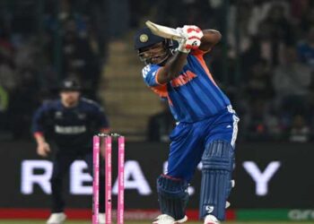 സൂപ്പർ 8 പോരിന് മുന്നിൽ ഇന്ത്യയ്ക്ക് തലവേദന: സഞ്ജു സാംസൺ പ്ലേയിംഗ് ഇലവനിൽ എത്തുമോ?, നെറ്റ്സിൽ കഠിന പരിശീലനത്തിൽ മലയാളി താരം