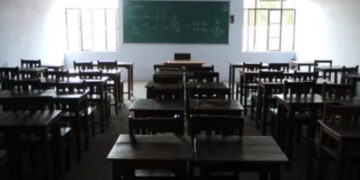 ഹിന്ദു- മുസ്ലിം വിദ്യാര്‍ത്ഥികള്‍ക്ക് വെവ്വേറെ സ്കൂള്‍ വാര്‍ഷിക പരിപാടി സംഘടിപ്പിച്ചു, മുസ്ലിം വിദ്യാര്‍ത്ഥികളുടെ പരിപാടിയില്‍ ജീവനക്കാരും മുഖ്യാതിഥിയുമില്ല, ഹിന്ദുക്കളുടെ പരിപാടി ആഘോഷമാക്കി സ്കൂള്‍ മാനേജ്മെന്റ്,  ഇരു വിഭാഗക്കാര്‍ക്കും ക്ലാസ് മുറികളില്‍ പ്രത്യേക ഇരിപ്പിടങ്ങളി‍, പ്രതിഷേധവുമായി രക്ഷിതാക്കള്‍