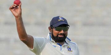 അല്ല, ബിസിസിഐ അടുത്ത ലോകകപ്പിന് മുൻപെങ്കിലും നിങ്ങളുടെ കണ്ണുകുറക്കുമോ…ചെക്കനിവിടെ എറിഞ്ഞ് തകർക്കുവാ… രഞ്ജിയിൽ ഒരിന്നിങ്സിനിടെ ഷമി പിഴുതത് എട്ട് വിക്കറ്റുകൾ!! ബിസിസിഐ വാർഷിക കരാറിൽനിന്ന് പുറത്താക്കി, ഇന്ത്യൻ കുപ്പായത്തിലിറങ്ങിയത് കഴിഞ്ഞവർഷം ചാംപ്യൻസ് ട്രോഫിയിൽ, ടെസ്റ്റാകട്ടെ അവസാനം കളിച്ചത് 2023ൽ… കാണാതെ പോകരുത് ഈ താരത്തെ…