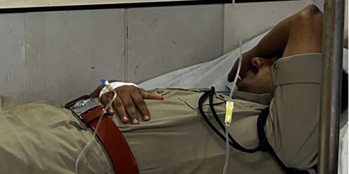 ക്ഷേത്രോത്സവത്തിനിടെ നടുറോഡിൽ കിടന്ന് സിപിഎം വെളളറട ലോക്കൽ സെക്രട്ടറിയുൾപ്പെടെയുള്ളവരുടെ സംഘം നൃത്തം, ഗതാഗത കുരുക്ക് വന്നതോടെ മാറി നിൽക്കാൻ ആവശ്യപ്പെട്ട എസ്ഐയെ എടുത്തിട്ട് തല്ലി, ലോക്കൽ സെക്രട്ടറി ഉൾപ്പെടെ രണ്ടുപേർക്കെതിരെ കേസ്