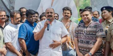 അഭിനയസിദ്ധി കൊണ്ട് അത്ഭുതപ്പെടുത്തിയ സിദ്ദിഖ്! സിനിമയിലെത്തിയതിന്‍റെ 40 വർഷങ്ങൾ ‘ആരം’ സിനിമയുടെ ലൊക്കേഷനിൽ ആഘോഷിച്ച് താരം