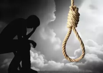 ആദ്യ ഭാര്യയുമായി പിരിഞ്ഞ് മറ്റൊരു സ്ത്രീയുമായി ലിവ് ഇന്‍ ബന്ധത്തിലായി, കാലൊടിഞ്ഞ് കിടപ്പിലായപ്പോള്‍ രണ്ടാം ഭാര്യയും ഉപേക്ഷിച്ചു, സുഹൃത്തിന് വീഡിയോ അയച്ച ശേഷം ആത്മഹത്യ ചെയ്ത് ഹോട്ടല്‍ ഉടമ