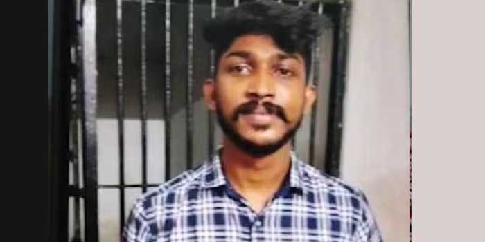 അറസ്റ്റ് ചെയ്യാനെത്തിയ പോലീസുകാർക്ക് മുന്നിലേക്ക് നായയെ അഴിച്ചുവിട്ട് മരണസുബിന്റെ മരണമാസ്, നിന്നെയൊക്കെയല്ല അതിലും കൂടിയവനെ കണ്ടിട്ടുണ്ടെന്ന് കേരളാ പോലീസ്!! സ്പാ ജീവനക്കാരിയെ ആറംഗ സംഘം ലൈംഗികമായി പീഡിപ്പിച്ചത് കഴുത്തിൽ കത്തിവച്ച്, പിന്നാലെ സ്പായിലെത്തിയ ഒരാളെയും ജീവനക്കാരിയെയും ചേർത്തു നിർത്തി സംഘം ദൃശ്യങ്ങൾ പകർത്തി, പുറത്തറിയിച്ചാൽ കൊല്ലുമെന്ന് ഭീഷണി