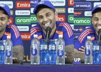 ‘അവനെ (സഞ്ജുവിനെ) അഭിഷേകിനു പകരം കളിപ്പിക്കണമെന്നാണോ നിങ്ങൾ പറയുന്നത്? തിലകിനു പകരം കളിപ്പിക്കണമെന്നാണോ നിങ്ങൾ പറയുന്നത്’’– പരിഹസിച്ച് സൂര്യകുമാർ!! അഭിഷേകിന്റെ ഫോമിനെക്കുറിച്ച് ആശങ്കപ്പെടുന്നവരെക്കുറിച്ചാണ് എനിക്ക് ആശങ്ക, സ്വന്തം ശൈലിയിൽ തന്നെ കളിക്കാനാണ് അഭിഷേകിനോട് ടീം ആവശ്യപ്പെട്ടിട്ടുള്ളത്….തിലക് അങ്ങനെ കളിക്കുന്നത് ഞങ്ങൾ ആവശ്യപ്പെട്ടിട്ട്… ദക്ഷിണാഫ്രിക്കയ്ക്കെതിരെ സഞ്ജുവിനെ ഇറക്കില്ല?- video