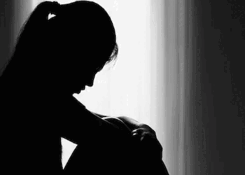 മലയാള യുവനടിയ്ക്ക് നേരെ ഹോട്ടൽ മുറിയിൽ അതിക്രമം;  ജീവനക്കാരൻ പിടിയിൽ; ഫോൺ നന്നാക്കാനെത്തിയപ്പോൾ കടന്നു പിടിച്ചെന്നാണ് പരാതി