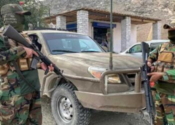 ശരീരത്തിൽ സ്‌ഫോടകവസ്തുക്കൾ ഘടിപ്പിച്ച പ്രത്യേക യൂണിഫോം, കാർ ബോംബ്… പാക്കിസ്ഥാനെ തകർക്കാൻ തയാറായി താലിബാൻ മനുഷ്യ ബോംബുകൾ!! ചിത്രങ്ങൾ പുറത്ത്… അഫ്​ഗാൻ പ്രധാന നഗരങ്ങൾ ലക്ഷ്യമിട്ട് പാക്ക് വ്യോമാക്രമണം, അഫ്ഗാൻ-  പാക്ക് സംഘർഷം പരിഹരിക്കാൻ എന്തുസഹായവും ചെയ്ത് തരാം- വാ​ഗ്ദാനവുമായി ഇറാൻ