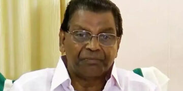 ഗണേഷ് കുമാറിന്റെ എല്ലാ കഥകളും അറിയുന്ന ഒരേ ഒരാളാണ് താന്‍, ഉമ്മന്‍ചാണ്ടിയെ വീണ്ടും വലിച്ചിഴയ്ക്കാന്‍ വയ്യാത്തകൊണ്ടാണ് പുറത്തുപറയാത്തത്, ഇതൊക്കെ നീതിയാണോ? എന്ത് ഗുണമാണ് ഇതില്‍ നിന്ന് കിട്ടുന്നത്, ഗണേഷ് കുമാറിനെതിരെ രൂക്ഷവിമര്‍ശനവുമായി തിരുവഞ്ചൂര്‍ രാധാകൃഷ്ണന്‍