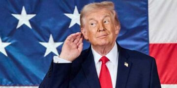 21% എണ്ണ ഇറക്കുമതി ചെയ്യുന്ന ഇന്ത്യയ്ക്കെതിരെ തീരുവ ഭീഷണി… എന്തേ 90% ക്രൂഡ് ഓയിൽ ഇറക്കുമതി ചെയ്യുന്ന ഹംഗറിക്കെതിരെ തീരുവ തന്ത്രം ഇറക്കുന്നില്ലേ?, ചൈനയ്ക്കെതിരെ വേണ്ടേ? ഇന്ത്യയ്ക്കെതിരെ താരിഫ് ചുമത്താൻ ട്രംപ് ഓരോ കാരണങ്ങൾ തെരഞ്ഞുകണ്ടു പിടിക്കുകയാണ്, അവർ നമ്മുടെ സഖ്യകക്ഷിയല്ലേ? രൂക്ഷ വിമർശനവുമായി യുഎസ് സെനറ്റർ