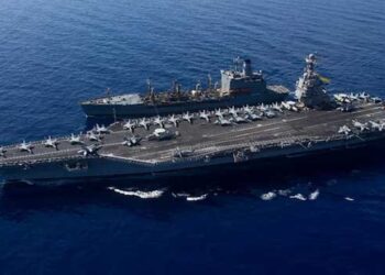 മിഡിൽ ഈസ്റ്റിൽ എല്ലാം സജ്ജം, വിമാനവാഹിനി കപ്പൽ, ആയിരക്കണക്കിന് സൈനികർ, ഫൈറ്റർ വിമാനങ്ങൾ, ഗൈഡഡ് മിസൈൽ ഡിസ്ട്രോയറുകൾ… ഇറാനെതിരെ ആഴ്ചകളോളം നീളുന്ന സൈനിക നടപടിക്ക് യുഎസിന്റെ പടപ്പുറപ്പാട്!! ‘ഇങ്ങോട്ട് ആക്രമിച്ചാൽ, പശ്ചിമേഷ്യയിലെ ഒറ്റ യുഎസ് സേനാതാവളങ്ങളേയും വെറുതേവിടില്ല’- മറു ഭീഷണിയുമായി ഇറാനും