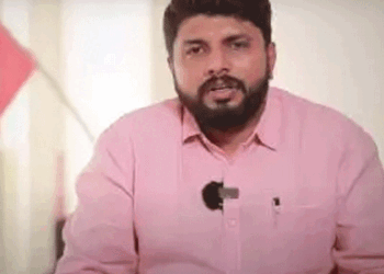 ‘പ്രതിപക്ഷ നേതാവിന്റെ മുട്ടുകാല്‍ തല്ലിയൊടിച്ച്‌ വരുന്നവര്‍ക്ക് ഞങ്ങളൊരു ഇനാം പ്രഖ്യാപിച്ചാലോ, ദൃശ്യങ്ങൾ ഇല്ലാത്തതിനാൽ മർദ്ദനമേറ്റിട്ടില്ലെന്ന് പറയുമോ?‘ വെല്ലുവിളിയുമായി വി വസീഫ്