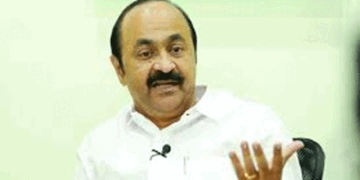 ‘എന്റെ കാര്യം പോലും തീരുമാനിച്ചിട്ടില്ല; പിന്നെങ്ങനെ മറ്റൊരാളുടെ കാര്യം പറയും?’:വിഎസിന്റെ പിഎയായിരുന്ന എ. സുരേഷിന്റെ സ്ഥാനാർത്ഥിത്വത്തെക്കുറിച്ച് വിഡി സതീശൻ