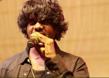 ഇത്രയും വെറുപ്പോട് കൂടി ഒരു സിനിമ ചെയ്യാൻ പറ്റുന്നുണ്ടെങ്കിൽ ഭാവിയിൽ അവർക്ക് നമ്മളെ എന്തൊക്കെ ചെയ്യാൻ പറ്റും?? ശരിയായ രാഷ്ട്രീയ വിദ്യാഭ്യാസം എടുത്തോളണം, ഇല്ലെങ്കില്‍ ഇവന്മാര്‍ ആദ്യം  അടിക്കാന്‍ പോകുന്നത് നമ്മളെയായിരിക്കും,  കേരള സ്റ്റോറിക്കെതിരെ വേടന്‍