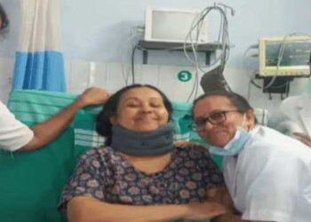 ഒറ്റ സെൽഫിയിൽ പണി പാളി… മന്ത്രിയെ വെളുപ്പിച്ച് ആരോ​ഗ്യപ്രവർത്തക!! “എത്ര ക്രൂരമാണ് ഈ ലോകം… കുറഞ്ഞ മണിക്കൂറുകൾക്കുള്ളിൽ മന്ത്രിയോട് അത്രയും അടുപ്പം ഉണ്ടായി, അതുകൊണ്ടാണ് ഫോട്ടോ എടുത്തത്, മന്ത്രി അഭിനയിച്ചെന്നും നാടകം കളിച്ചെന്നുമുള്ള പ്രചാരണം മനുഷ്യത്വമില്ലായ്മ”… മെഡിക്കൽ കോളജ് അധികൃതരോടു വിശദീകരണം തേടി മന്ത്രിയുടെ ഓഫിസ്, അന്വേഷണത്തിന് ഉത്തരവ്, നടപടി?