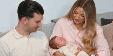 അവയവദാന ചരിത്രത്തിൽ മറ്റൊരു വിസ്മയ അധ്യായം; ലോകത്തിലെ ആദ്യ ​ഗർഭപാത്ര മാറ്റിവയ്ക്കൽ ശസ്ത്രക്രീയയ്ക്ക് വിധേയയയായ യുവതി അമ്മയായി