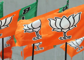 ഘടകകക്ഷികൾക്കും കൂടു വിട്ട് ചേക്കേറിയവർക്കും വാരിക്കോരി കൊടുത്തു, പാർട്ടിയിലുണ്ടായിരുന്ന പ്രമുഖരെ മൈൻഡ് ചെയ്തില്ല…കുമ്മനം രാജശേഖരൻ, എം.ടി. രമേശ്, ബി. ഗോപാലകൃഷ്ണൻ, ജെ.ആർ. പത്മകുമാർ തുടങ്ങിയവരെ തഴഞ്ഞു; ബി.ജെ.പി.യിൽ പൊട്ടിത്തെറി