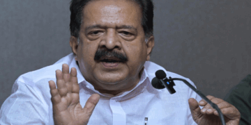 ‘ഒരാൾ മത്സരിക്കാൻ ആഗ്രഹം പ്രകടിപ്പിക്കുന്നത് തെറ്റല്ല; അന്തിമ തീരുമാനം പാർട്ടിയുടേത്; സുധാകരൻ ഡൽഹിയിലേയ്ക്ക് വരും‘: രമേശ് ചെന്നിത്തല