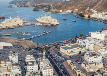 ഒമാന് നേരെയും തിരിഞ്ഞ് ഇറാൻ; പ്രധാന വ്യാപാര തുറമുഖമായ ദുകമിൽ ഡ്രോൺ ആക്രമണം; ഇന്ധന ടാങ്കുകൾക്കരികെ ഡ്രോൺ അവശിഷ്ടങ്ങൾ വീണു