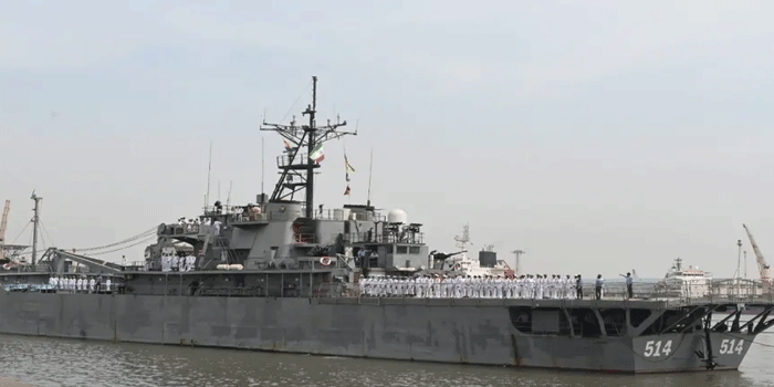 സാങ്കേതിക തകരാർ; കൊച്ചിയിൽ നങ്കൂരമിട്ട് ഇറാനിയൻ പടക്കപ്പൽ;  കപ്പലിലുണ്ടായിരുന്ന 183 നാവികരെയും സുരക്ഷിതകേന്ദ്രത്തിലേയ്ക്ക് മാറ്റിയെന്ന് കേന്ദ്രസർക്കാർ