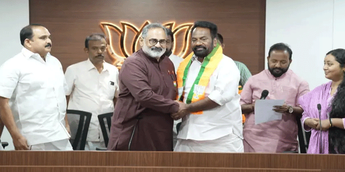 സുധാകരന് പിന്തുണ പ്രഖ്യാപിച്ചതിലെ നീരസത്തെ തുടർന്ന് പാർട്ടിവിട്ട കെ.പി.സി.സി. ജനറൽ സെക്രട്ടറി ബിജെപിയിൽ