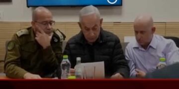 ഒന്നും സംഭവിച്ചിട്ടില്ല…അഭ്യൂഹങ്ങൾക്ക് വിരാമമിട്ട് നെതന്യാഹു മാധ്യമങ്ങൾക്കുമുന്നിൽ!! ഇസ്രയേൽ ആക്രമണത്തിൽ ഇറാൻ ആണവ ശാസ്ത്രജ്ഞൻ കൊല്ലപ്പെട്ടു, മൊജ്താബ “റവല്യൂഷനറി ഗാർഡിൻ്റെ വെറും പാവ”– ഇസ്രയേൽ, ഹിസ്ബുള്ള വടക്കൻ ഇസ്രായേലിലേക്ക് വിക്ഷേപിച്ചത് ഏകദേശം 200 റോക്കറ്റുകൾ, ആഗോള എണ്ണവില കുതിക്കുന്നു, ബ്രെൻ്റ് ക്രൂഡ് ഓയിൽ വില 100 ഡോളർ ബാരലിന് മുകളിലേക്ക്