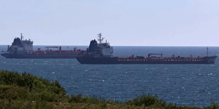 റഷ്യയ്‌ക്കെതിരായ എണ്ണ ഉപരോധം  ലഘൂകരിച്ച് അമേരിക്ക ; ‘ഞങ്ങളുടെ എണ്ണയില്ലാതെ ആഗോള ഊർജ്ജ വിപണിക്ക് സ്ഥിരത നിലനിർത്താൻ കഴിയില്ലയെന്ന് യുഎസിനറിയാമെന്ന്‘ റഷ്യയുടെ പ്രതികരണം